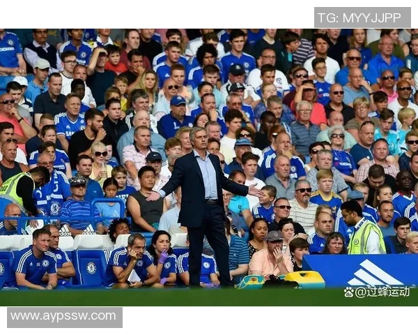 欧足联正式批准巴萨重返诺坎普迎战欧冠生死战四万五千球迷齐聚助威